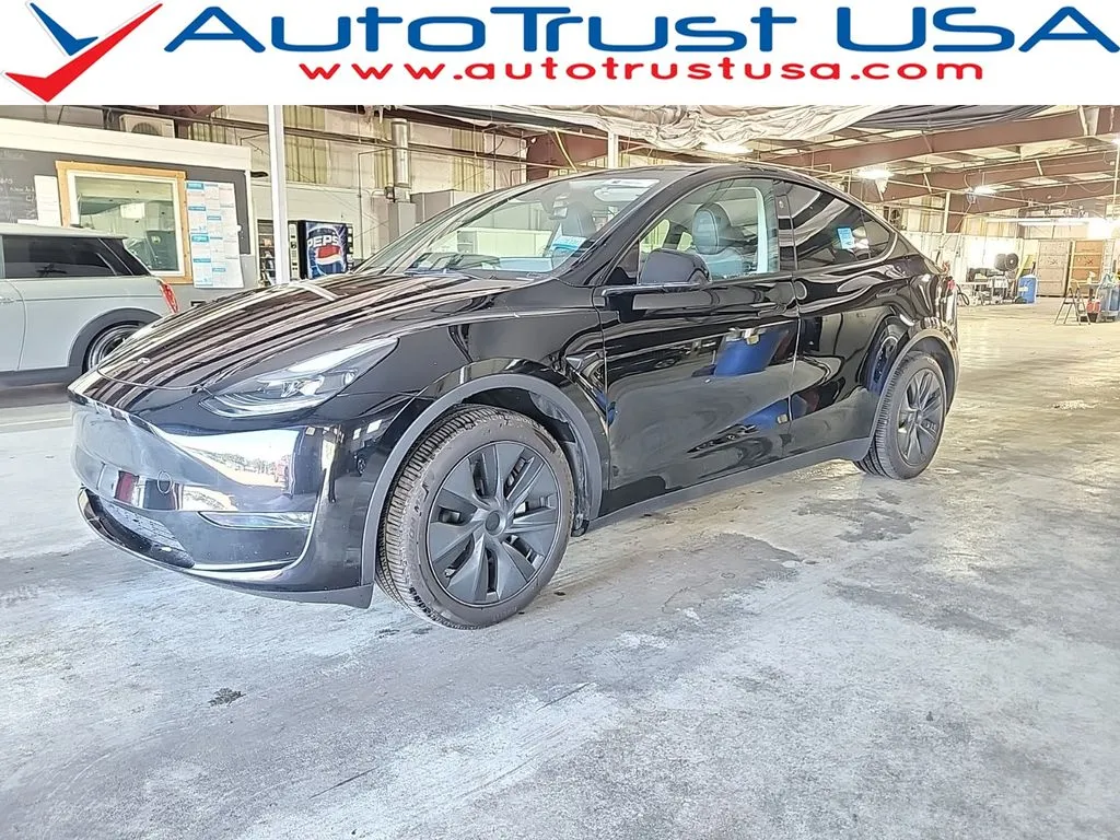 2025 Tesla Model Y Long Range Dual Motor All-Wheel Drive's photo