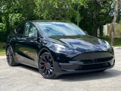 More photos of 2022 Tesla Model Y Performance at Auto Trust USA, FL