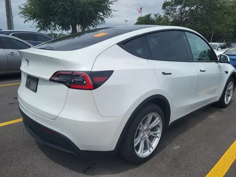 More photos of 2020 Tesla Model Y Long Range at Auto Trust USA, FL