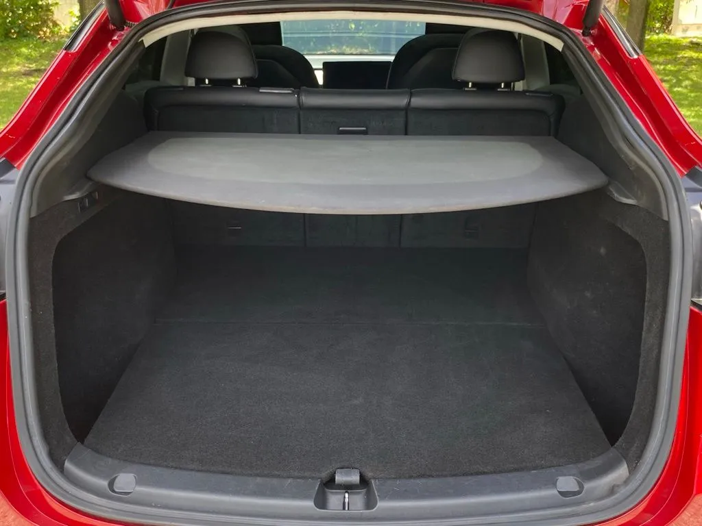 2022 Tesla Model Y Long Range - Photo 12