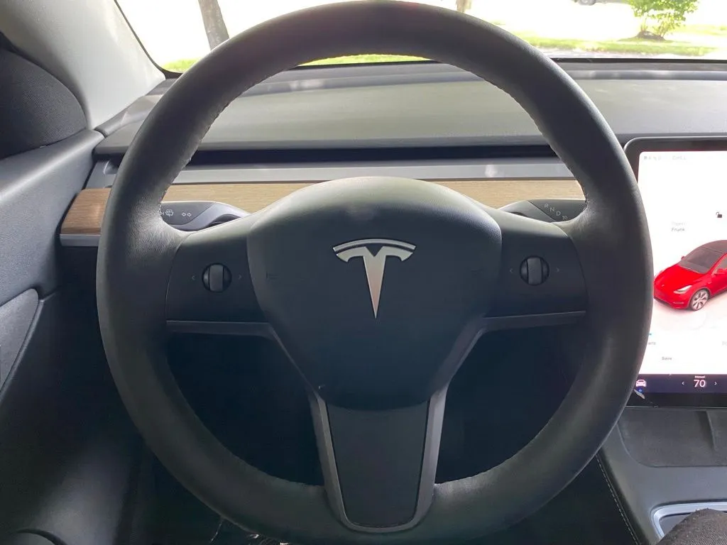 2022 Tesla Model Y Long Range - Photo 21