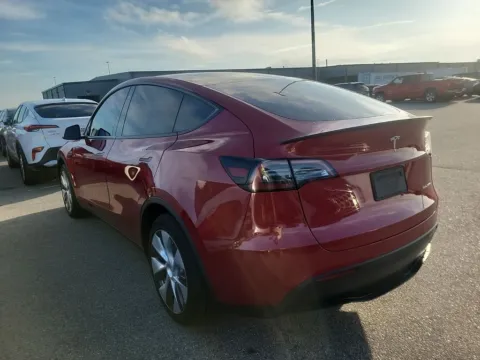 More photos of 2022 Tesla Model Y Long Range at Auto Trust USA, FL
