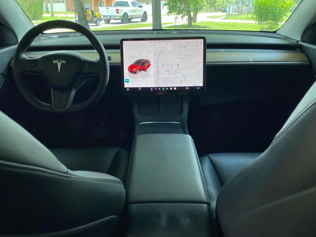 2022 Tesla Model Y Long Range - Photo 22