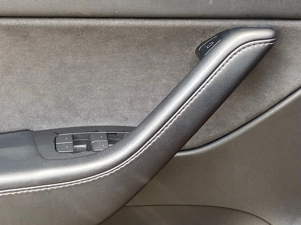 2022 Tesla Model Y Long Range - Photo 15