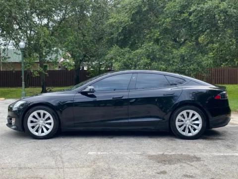 More photos of 2018 Tesla Model S 100D at Auto Trust USA, FL