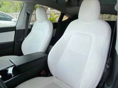 More photos of 2021 Tesla Model Y Long Range at Auto Trust USA, FL
