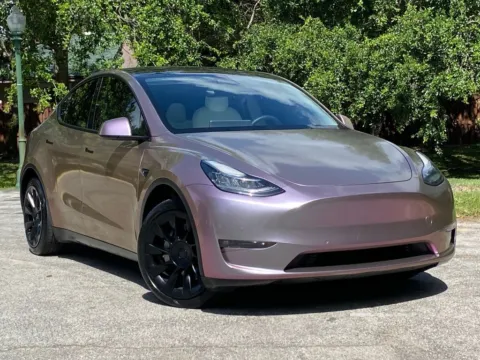 More photos of 2022 Tesla Model Y Long Range at Auto Trust USA, FL
