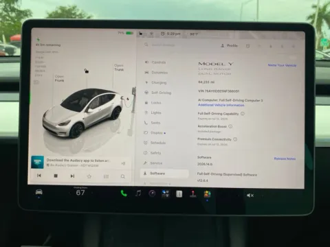 More photos of 2022 Tesla Model Y Long Range at Auto Trust USA, FL