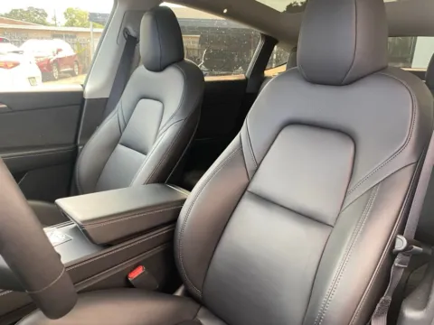 More photos of 2024 Tesla Model Y Long Range at Auto Trust USA, FL