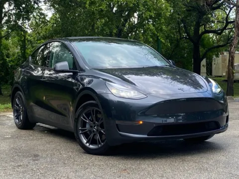 More photos of 2024 Tesla Model Y Long Range at Auto Trust USA, FL