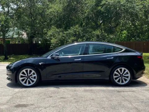 More photos of 2020 Tesla Model 3 Long Range at Auto Trust USA, FL