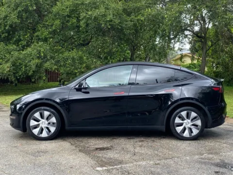 More photos of 2023 Tesla Model Y Long Range at Auto Trust USA, FL