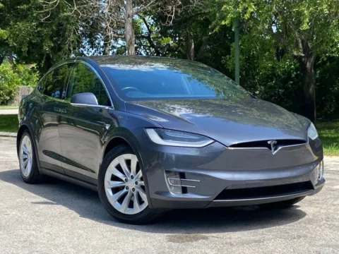 More photos of 2020 Tesla Model X Long Range at Auto Trust USA, FL