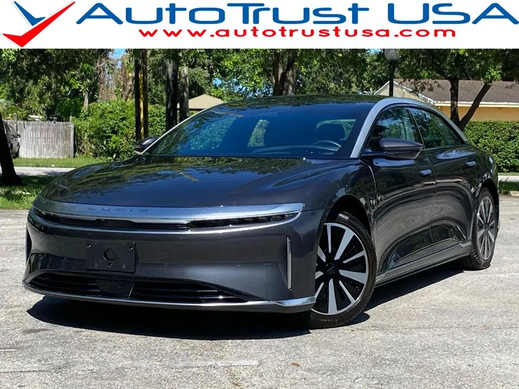 2024 Lucid Air Touring's photo