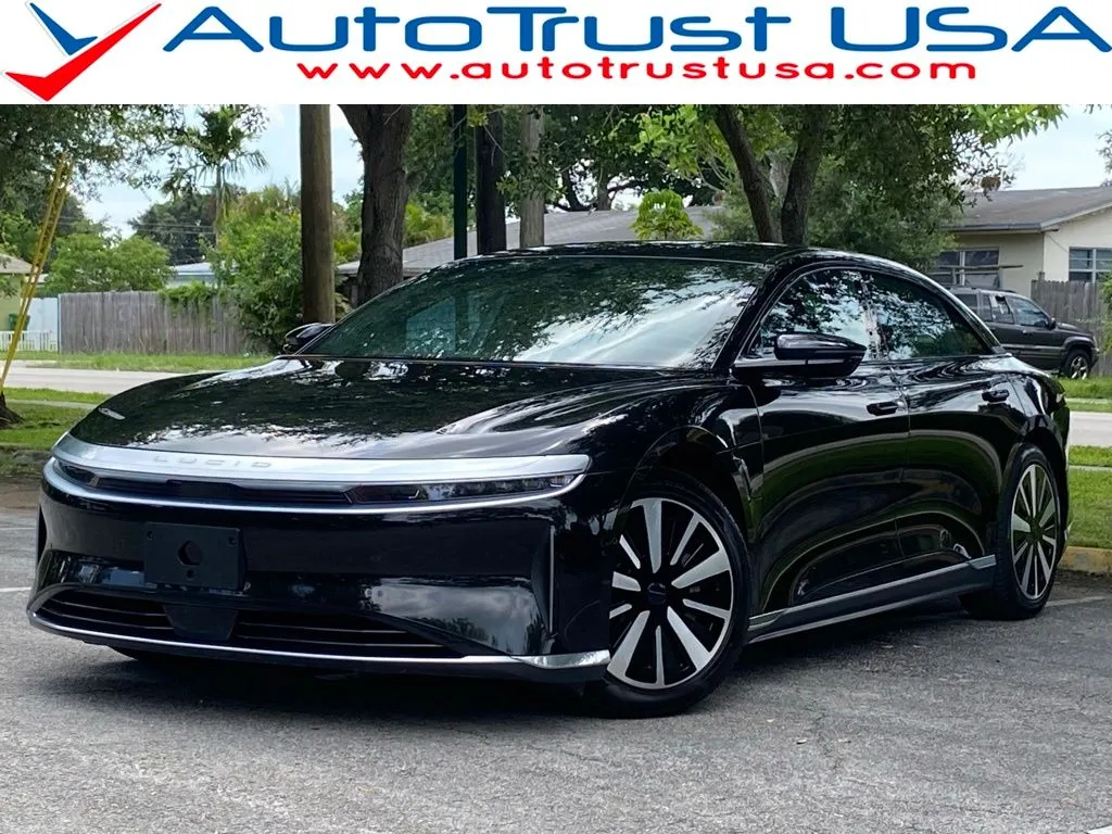 2023 Lucid Air Pure's photo