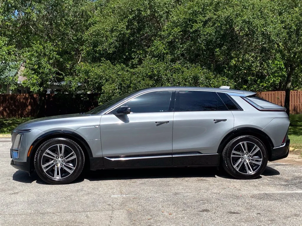 2024 Cadillac LYRIQ Luxury 1 - Photo 6