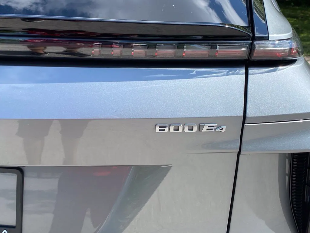 2024 Cadillac LYRIQ Luxury 1 - Photo 14