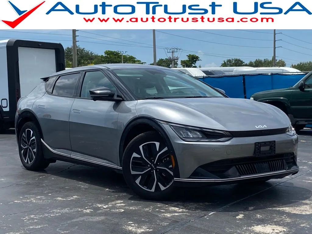 2023 Kia EV6 Wind's photo