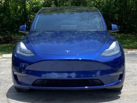 More photos of 2021 Tesla Model Y Long Range at Auto Trust USA, FL