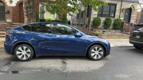 More photos of 2021 Tesla Model Y Long Range at Auto Trust USA, FL