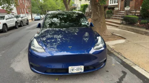 More photos of 2021 Tesla Model Y Long Range at Auto Trust USA, FL