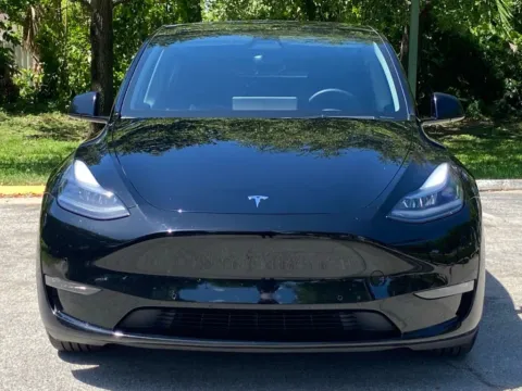 More photos of 2022 Tesla Model Y Performance at Auto Trust USA, FL