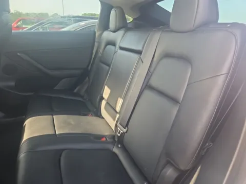 More photos of 2022 Tesla Model Y Performance at Auto Trust USA, FL