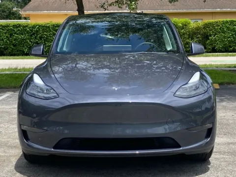 Another view of 2023 Tesla Model Y Standard Range for sale in Miramar, FL at Auto Trust USA