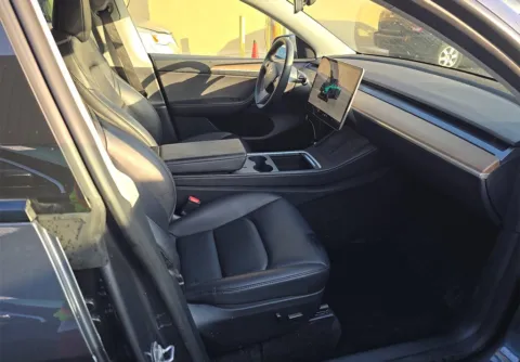 More photos of 2023 Tesla Model Y Standard Range at Auto Trust USA, FL