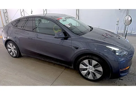 More photos of 2023 Tesla Model Y Standard Range at Auto Trust USA, FL