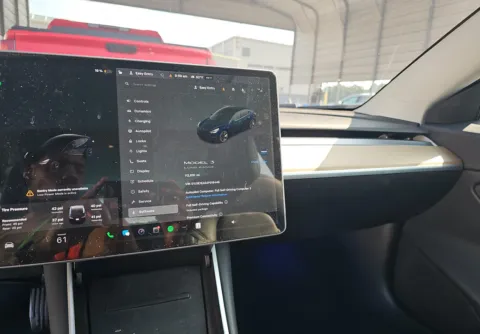 Photos of 2018 Tesla Model 3 Long Range for sale in Miramar, FL at Auto Trust USA