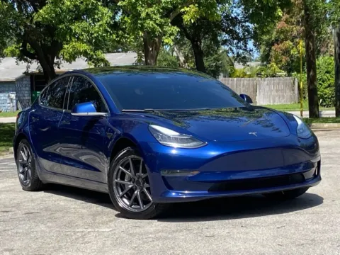 More photos of 2018 Tesla Model 3 Long Range at Auto Trust USA, FL