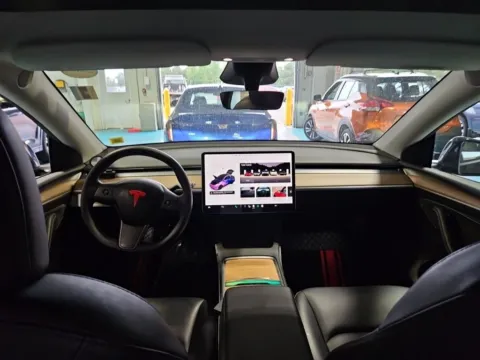 More photos of 2023 Tesla Model Y Long Range at Auto Trust USA, FL