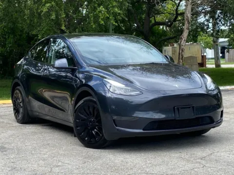 More photos of 2024 Tesla Model Y Long Range at Auto Trust USA, FL
