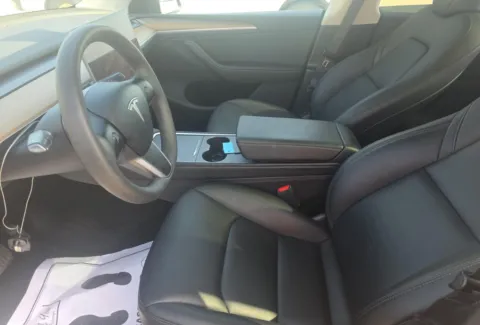 More photos of 2024 Tesla Model Y Long Range at Auto Trust USA, FL