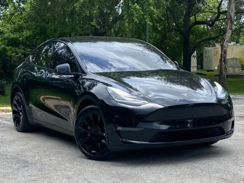 More photos of 2021 Tesla Model Y Long Range at Auto Trust USA, FL