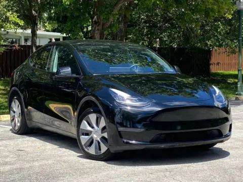 More photos of 2023 Tesla Model Y Long Range at Auto Trust USA, FL