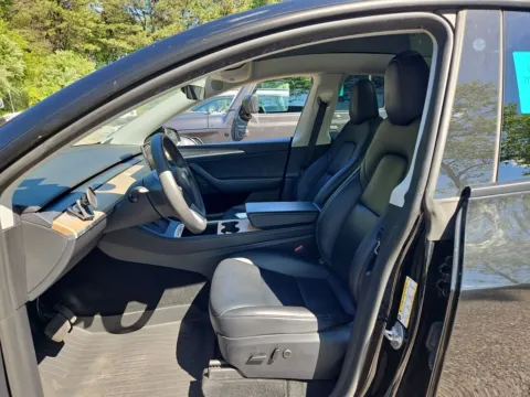 More photos of 2023 Tesla Model Y Long Range at Auto Trust USA, FL