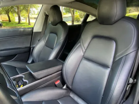 Photos of 2019 Tesla Model 3 Long Range for sale in Miramar, FL at Auto Trust USA