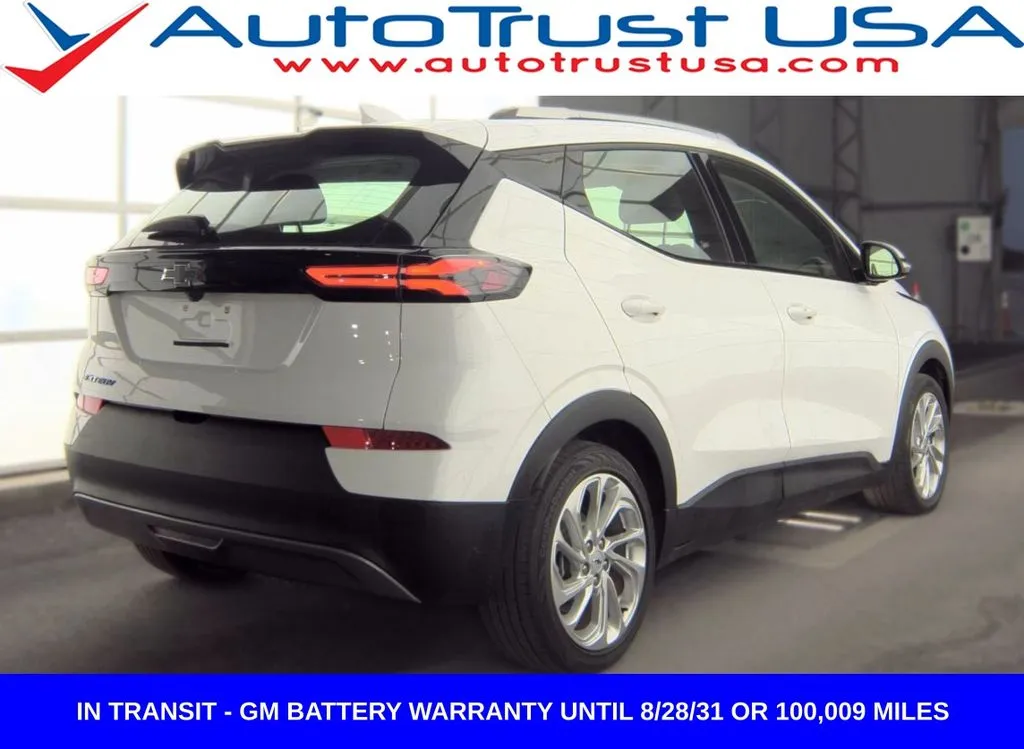 White 2023 Chevrolet Bolt EUV LT for sale in Miramar, FL