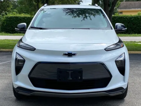Photos of 2023 Chevrolet Bolt EUV LT for sale in Miramar, FL at Auto Trust USA