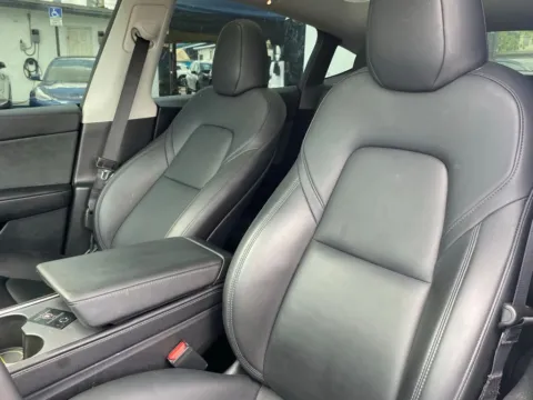More photos of 2025 Tesla Model Y Long Range at Auto Trust USA, FL