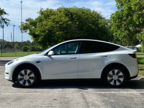 More photos of 2023 Tesla Model Y Long Range at Auto Trust USA, FL