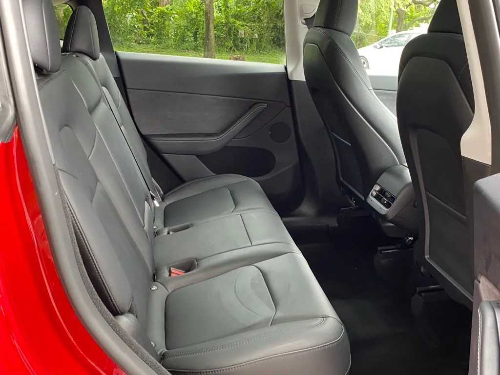 2024 Tesla Model Y Long Range - Photo 23