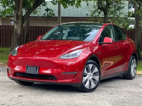 More photos of 2024 Tesla Model Y Long Range at Auto Trust USA, FL
