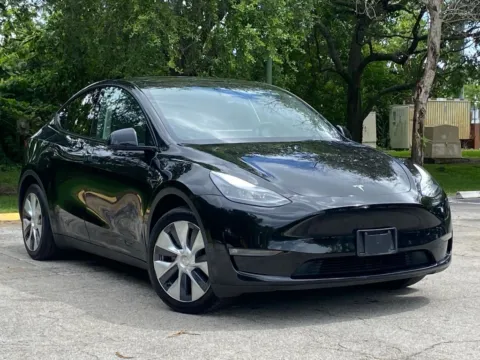 More photos of 2024 Tesla Model Y Long Range at Auto Trust USA, FL