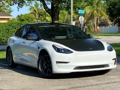More photos of 2021 Tesla Model 3 Standard Range Plus at Auto Trust USA, FL