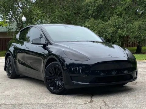 More photos of 2023 Tesla Model Y Long Range at Auto Trust USA, FL