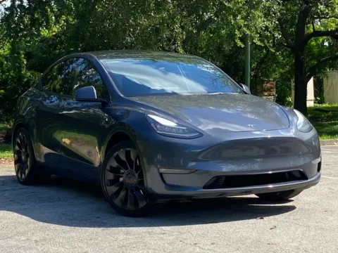 More photos of 2021 Tesla Model Y Standard Range at Auto Trust USA, FL