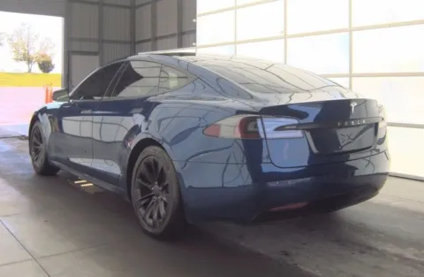 More photos of 2018 Tesla Model S 75D at Auto Trust USA, FL
